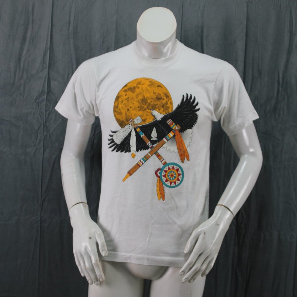 Vintage Graphic T-shirt - Eagle on Moon First Nations Graphic - Men's Medium